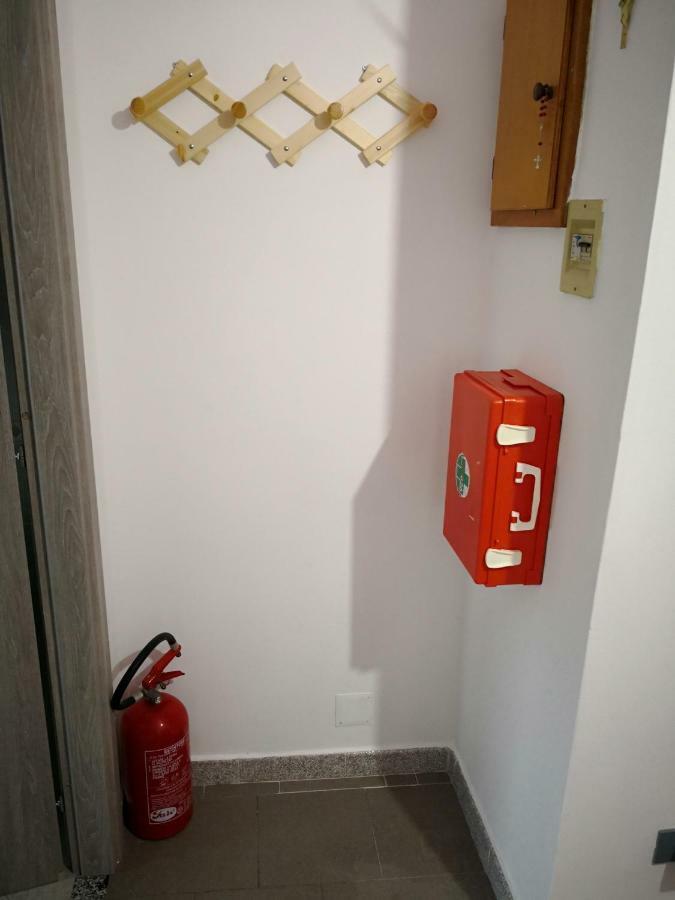 A Casa Di Rossano E Rossella Apartamento Carbonia Exterior foto