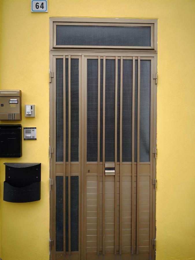 A Casa Di Rossano E Rossella Apartamento Carbonia Exterior foto